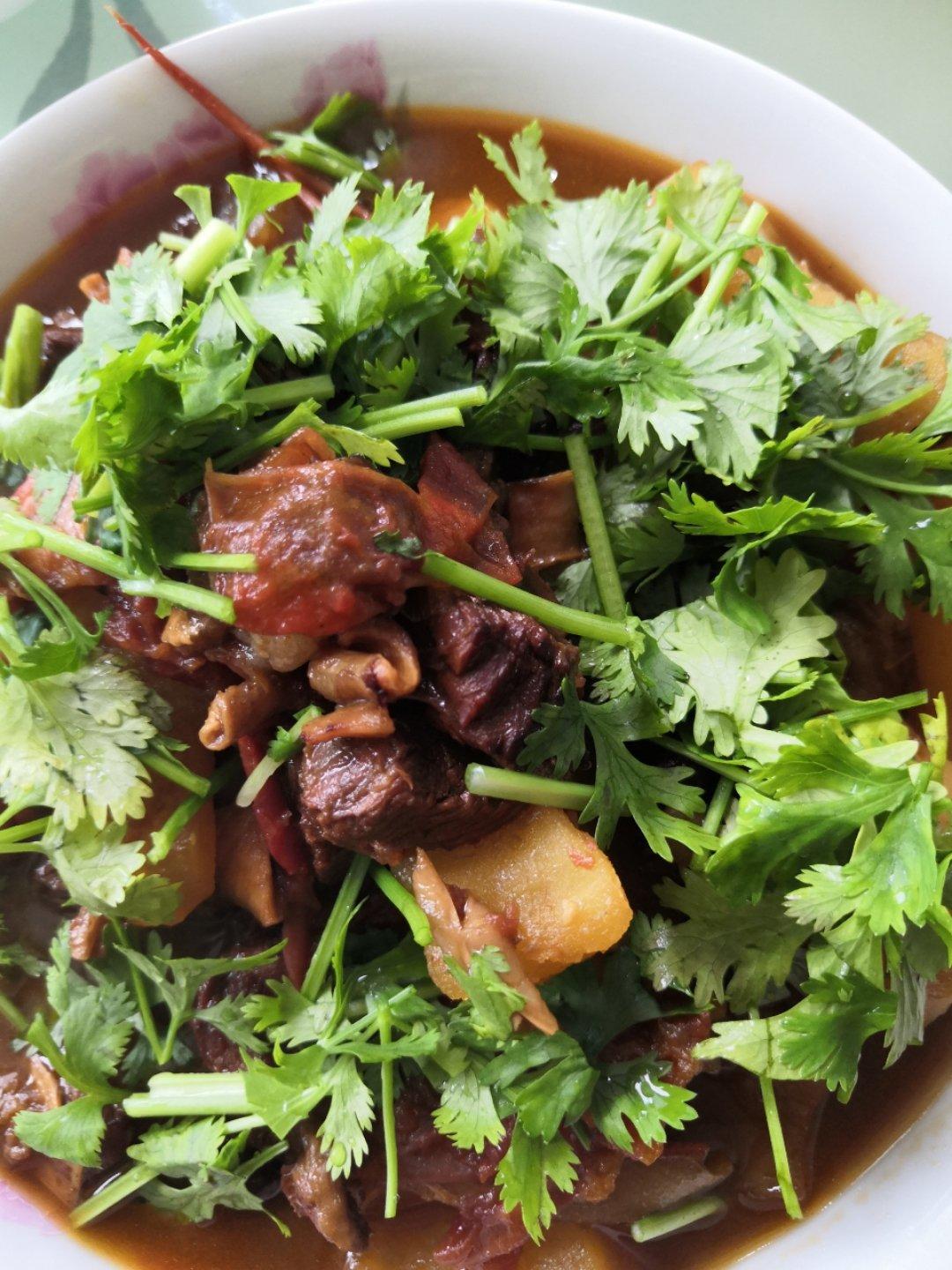 番茄土豆炖牛腩