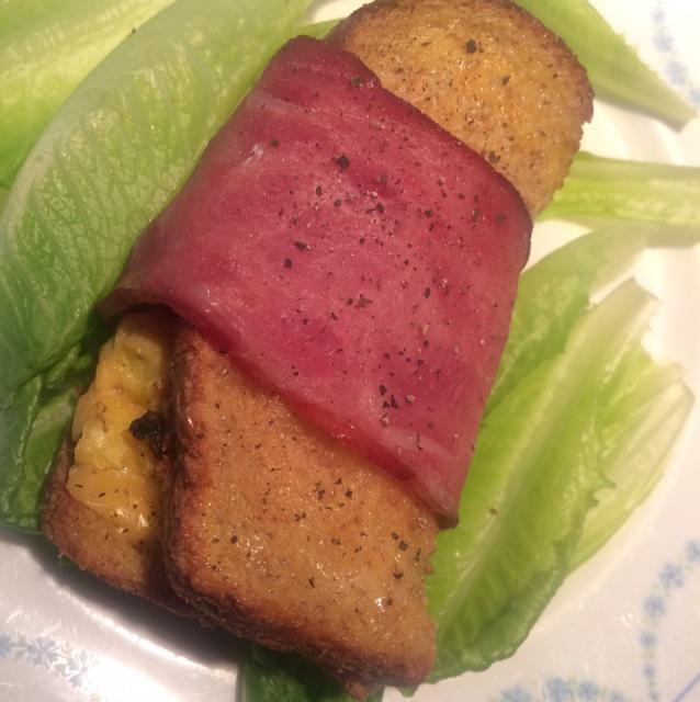 惊艳培根鸡蛋吐司卷