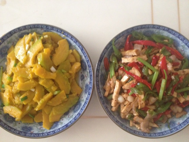 青椒香干炒肉丝