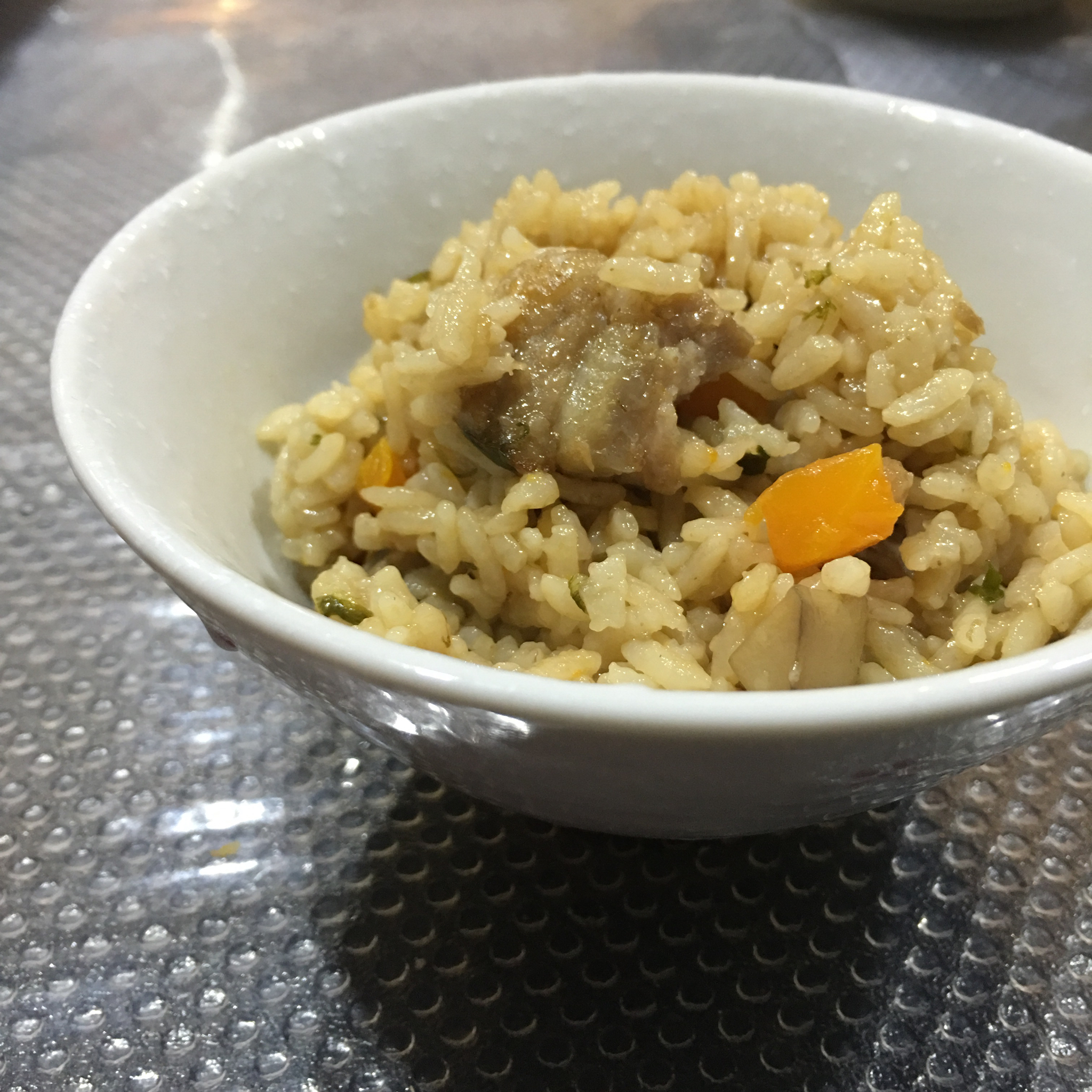 喷香排骨焖饭（爆好吃）