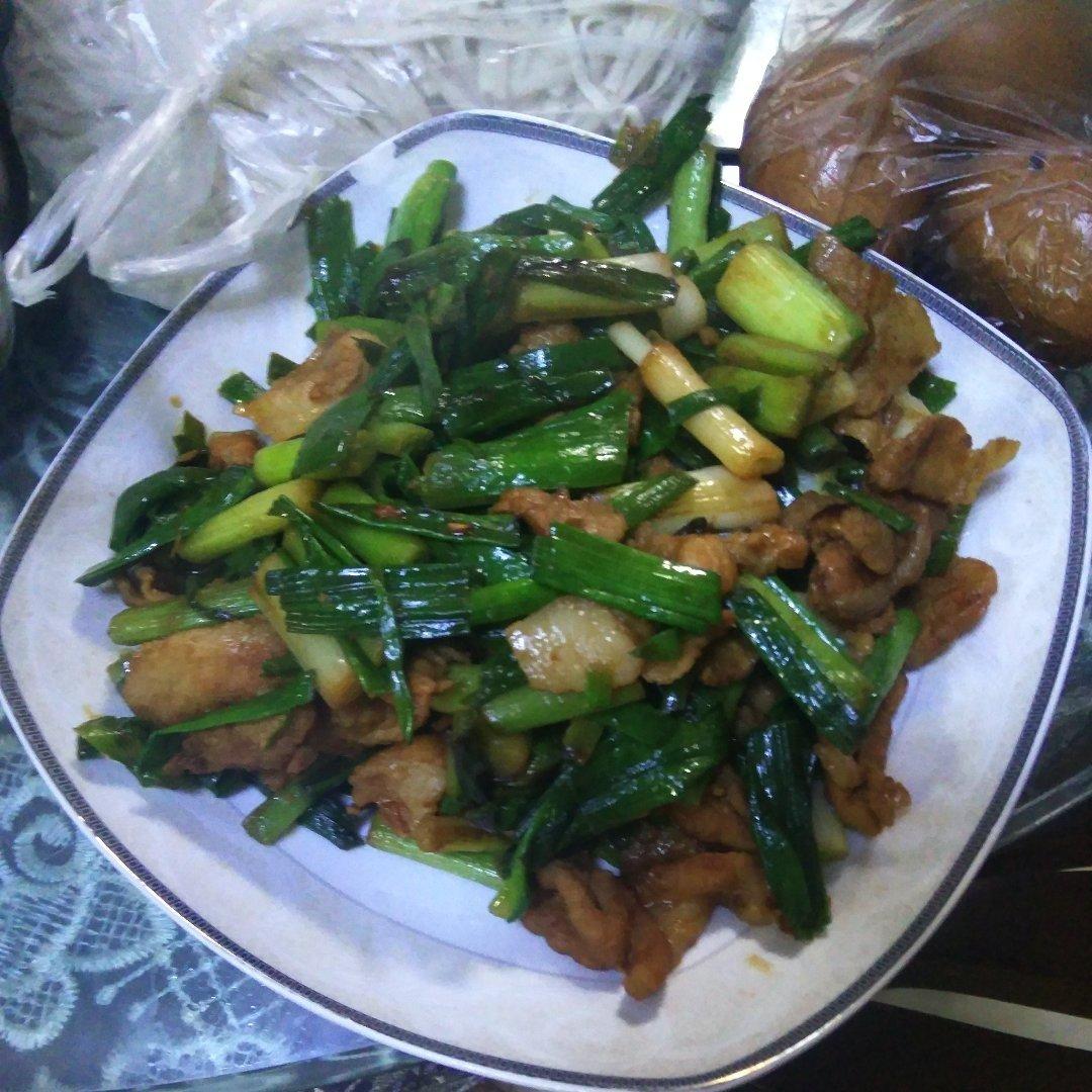 蒜苗炒肉