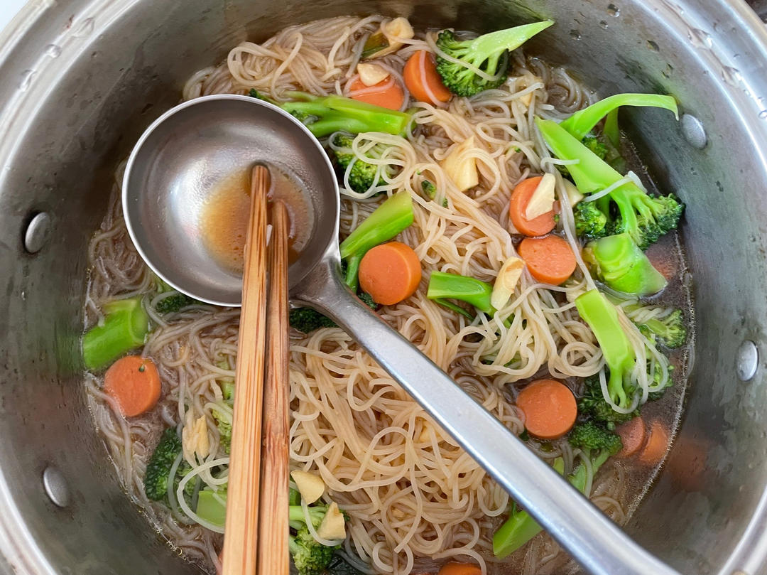 娃娃菜粉丝煲，低卡又鲜美