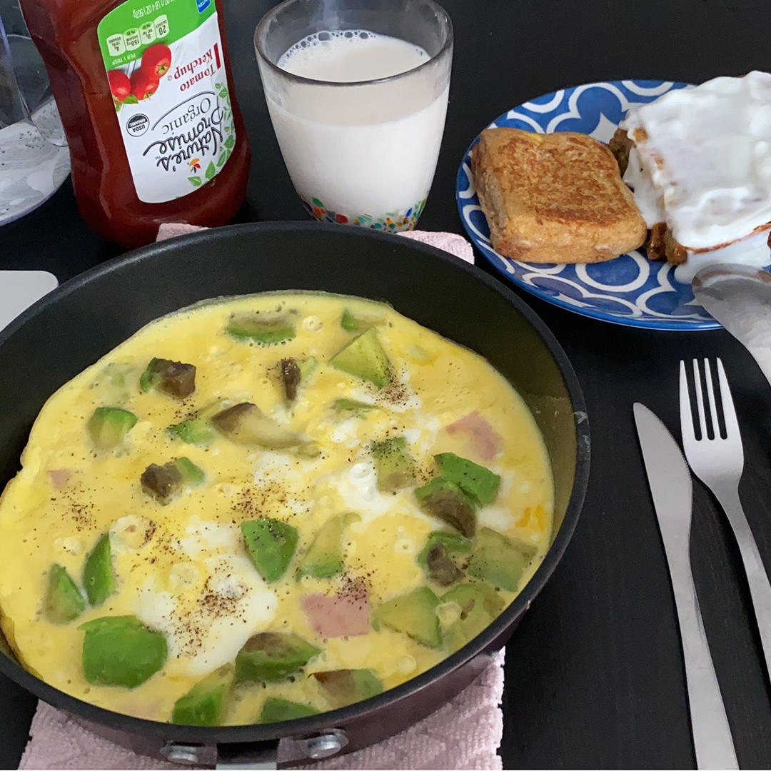 【低碳生酮】牛油果烘蛋🍳