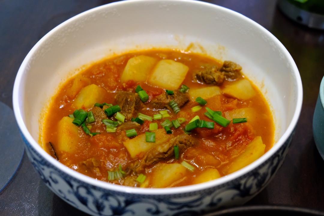 【番茄土豆炖牛腩】