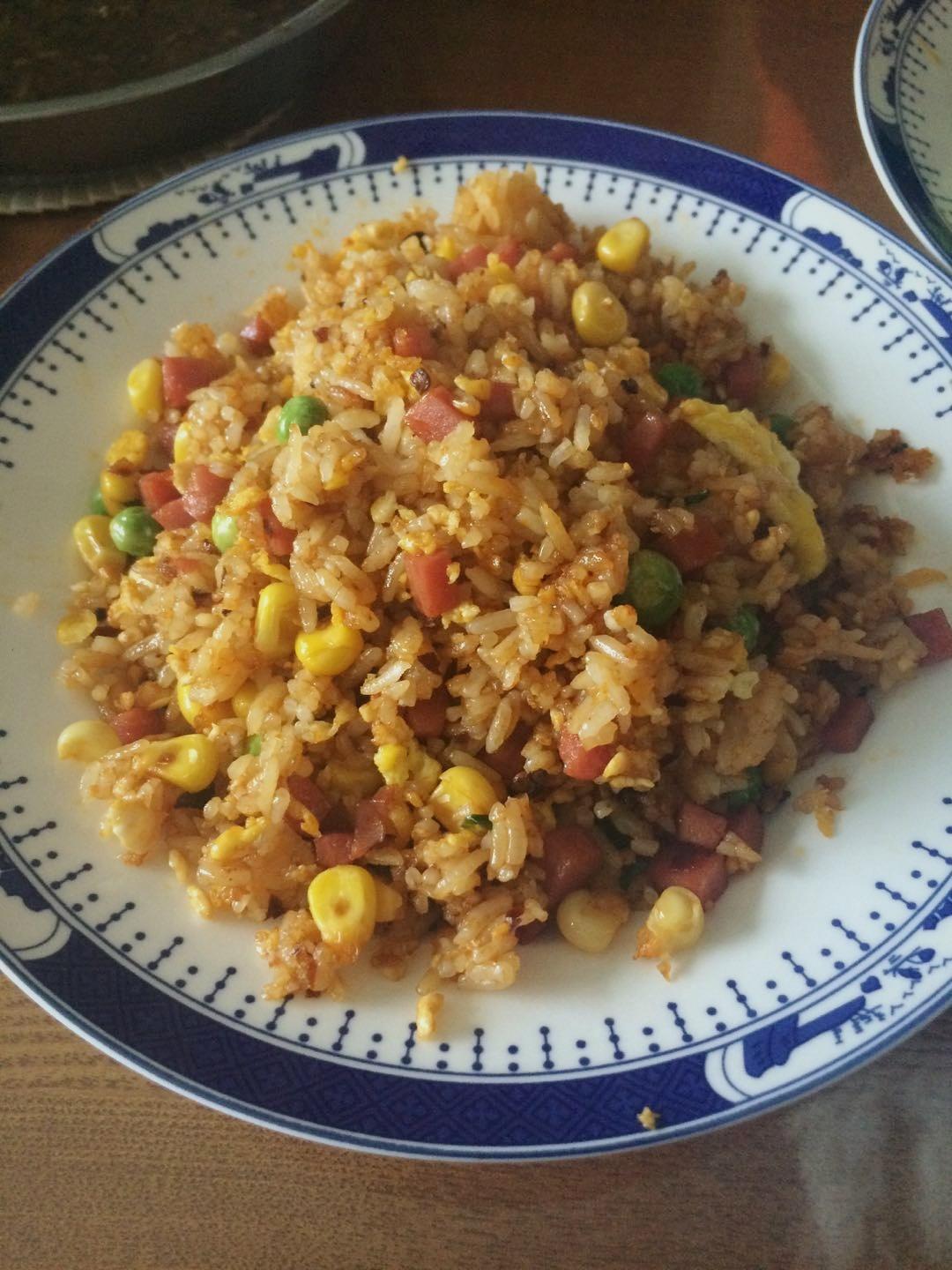 老干妈炒饭的做法