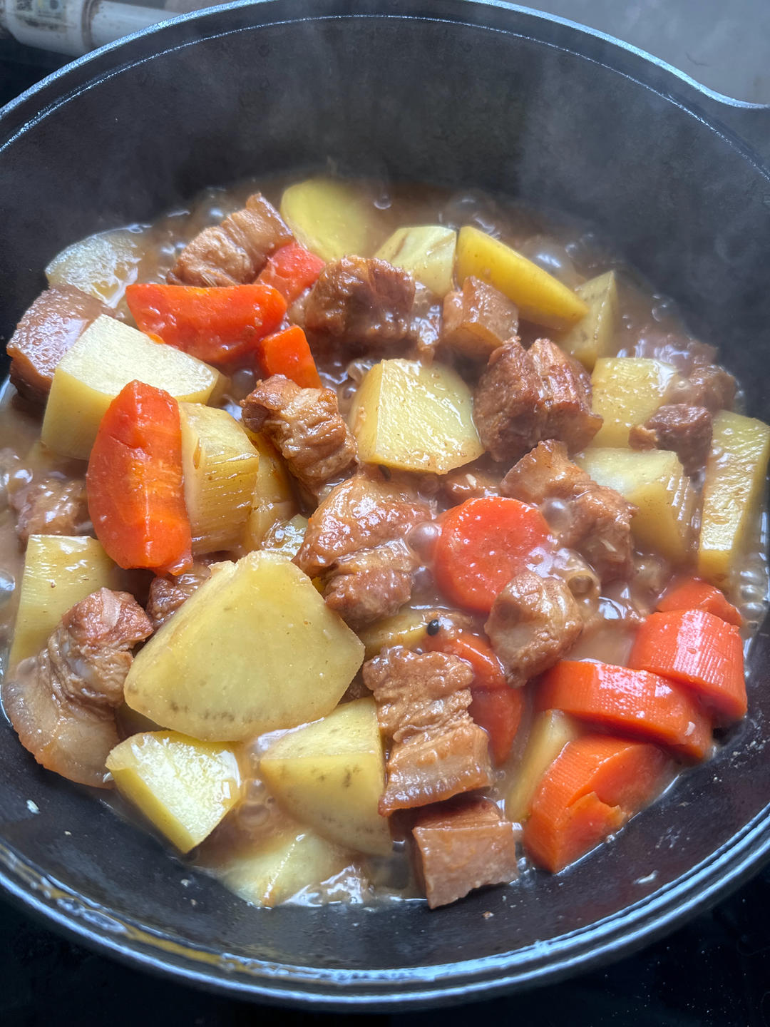 红烧肉炖土豆（丝毫不腻）
