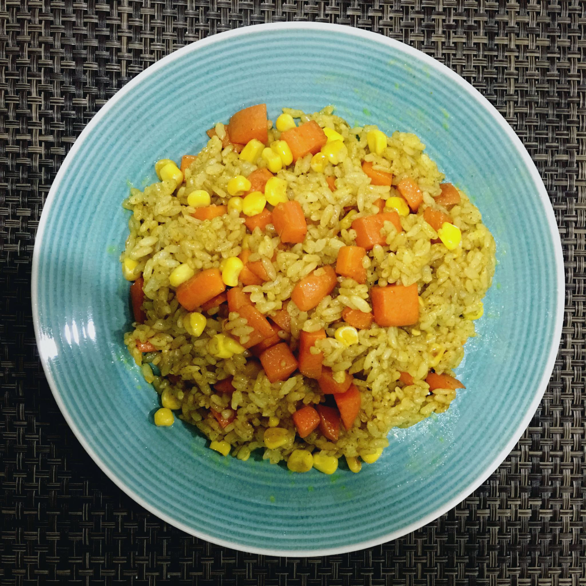 玉米胡萝卜咖喱炒饭