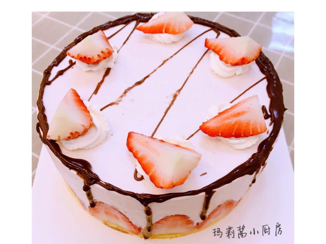 巧克力草莓慕斯蛋糕