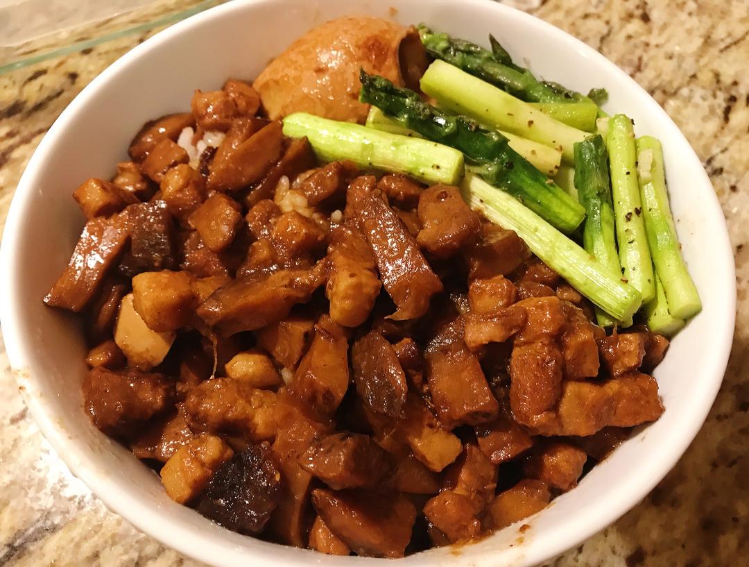 香菇卤肉饭