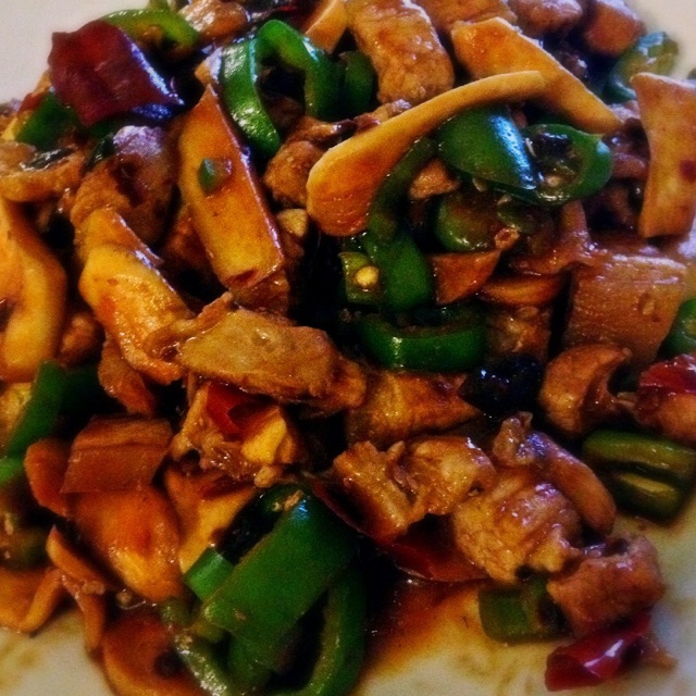 五花肉爆炒杏鲍菇