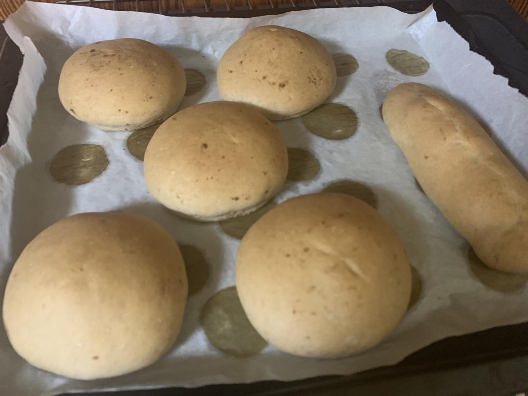 黑芝麻全麦餐包 100%纯全麦