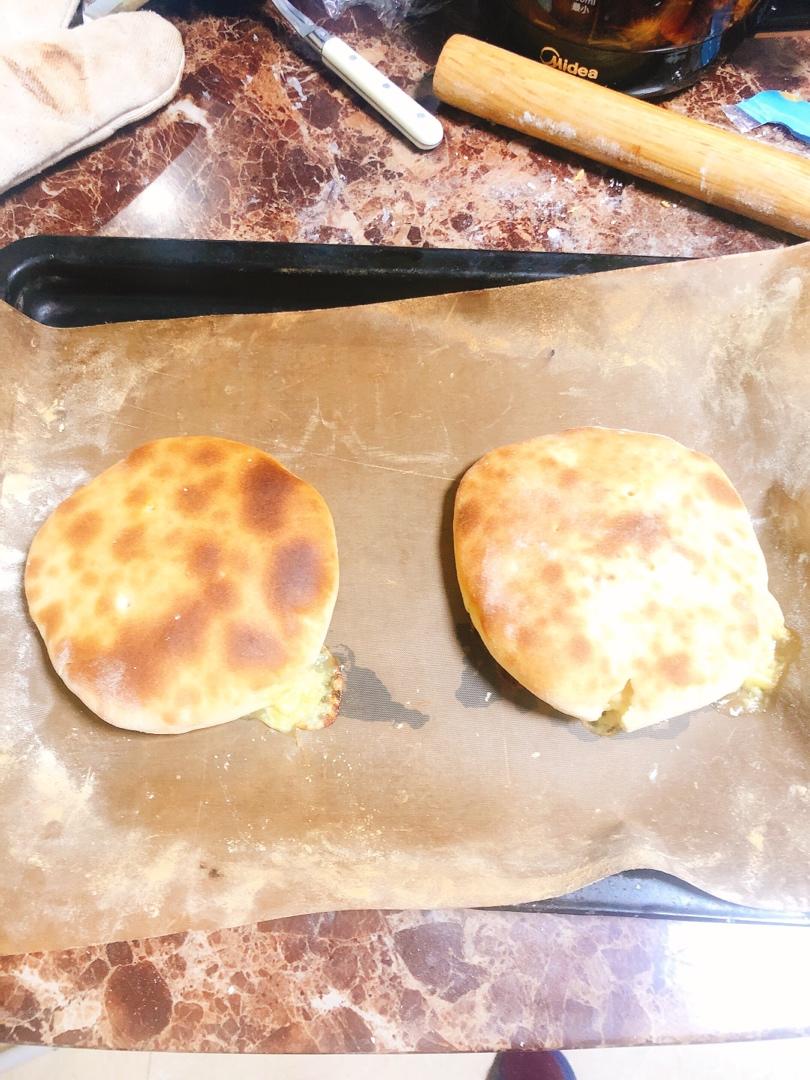 《Tinrry+》爆浆拉丝榴莲芝士饼