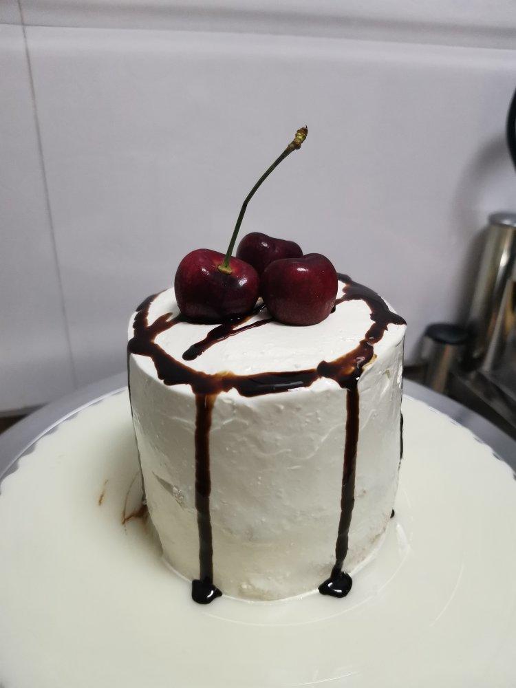 四寸加高草莓蛋糕