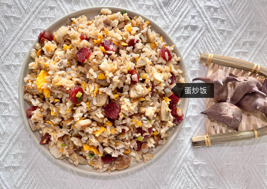 厨师长教你“蛋炒饭”如何做才好吃，答案都在这里面！