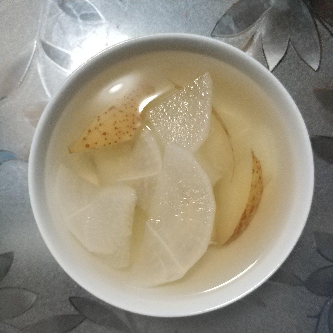 哎阿贞做的白萝卜雪梨水--咳嗽食疗