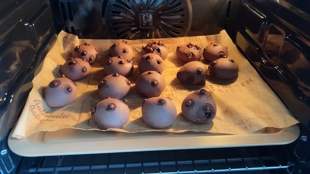 【 可可巧克力麻薯包 】