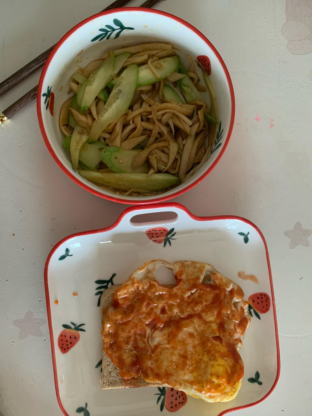 黄瓜拌杏鲍菇