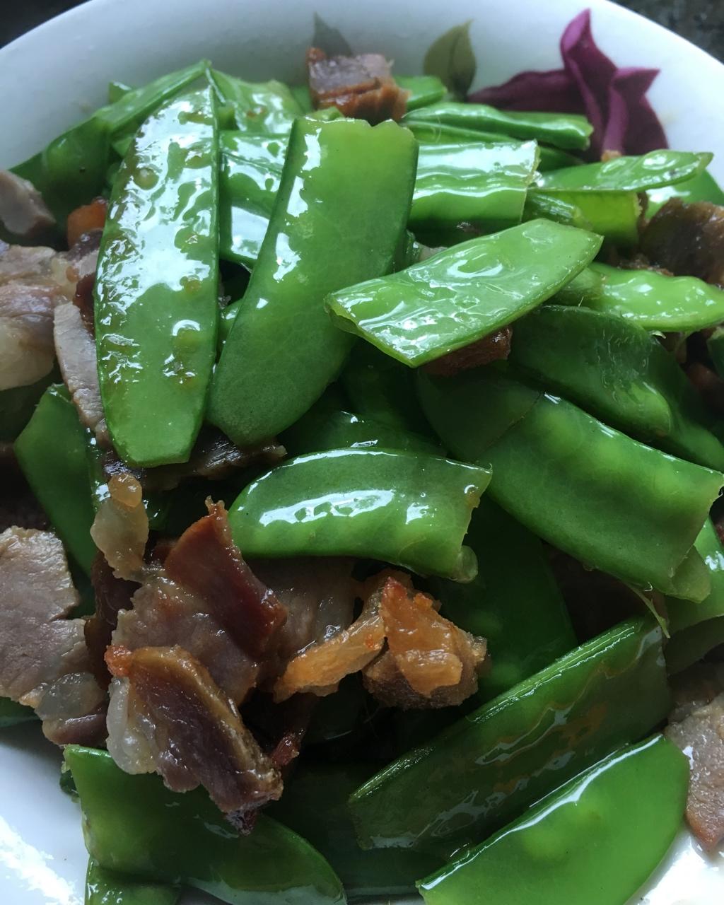 腊肠炒荷兰豆