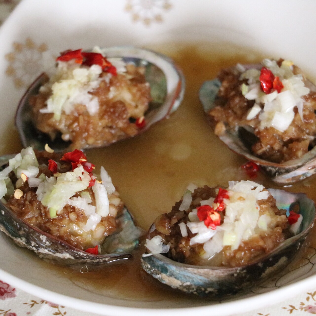 蒜蓉粉丝蒸鲍鱼