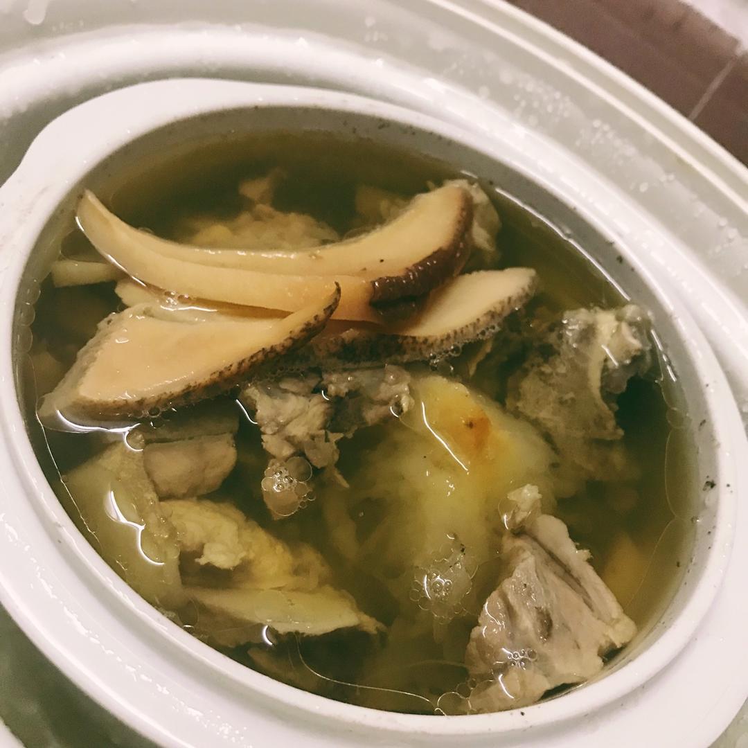 霸王花玉竹龙骨汤