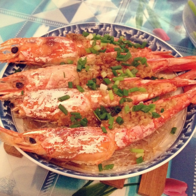 蒜蓉粉丝蒸大虾