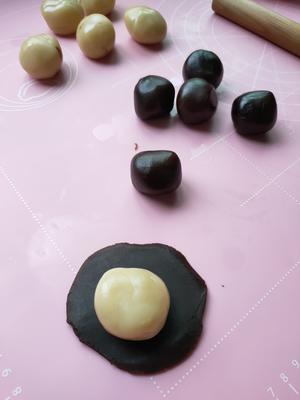 紫薯桃山皮月饼&巧克力桃山皮月饼的做法 步骤6