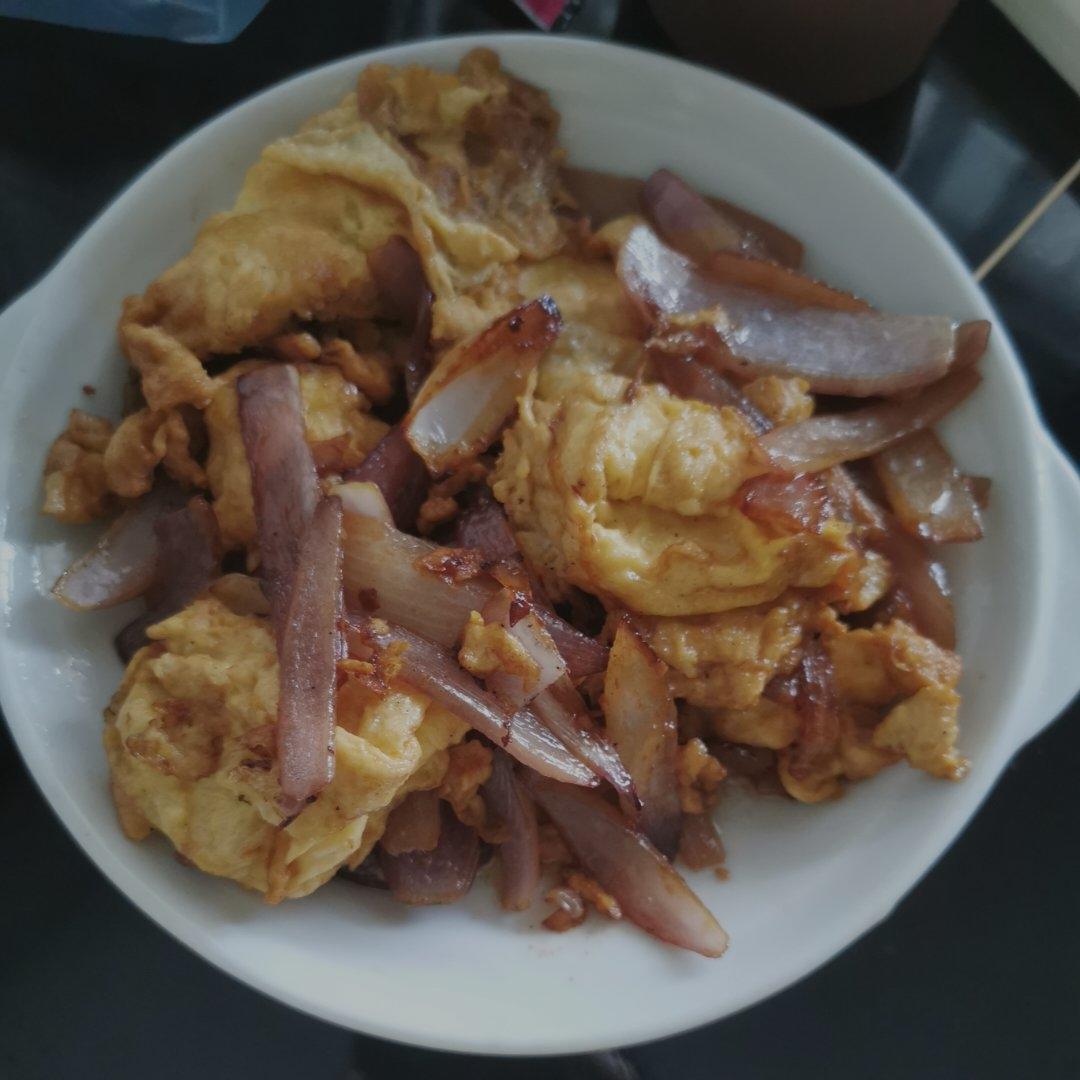 洋葱炒鸡蛋（5分钟快手菜）