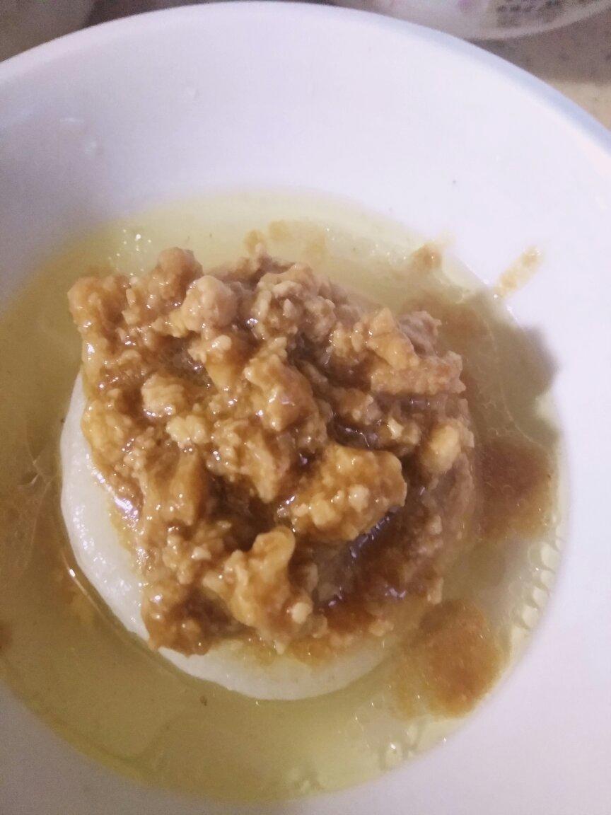 昆布慢煮萝卜：萝卜慢慢煮，鲜甜入味！