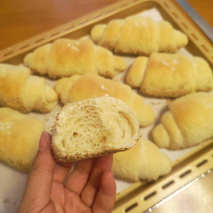 全麦芝麻盐面包