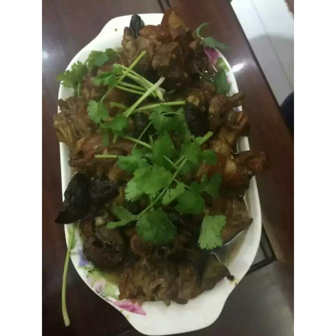美味的家常菜：红烧猪蹄