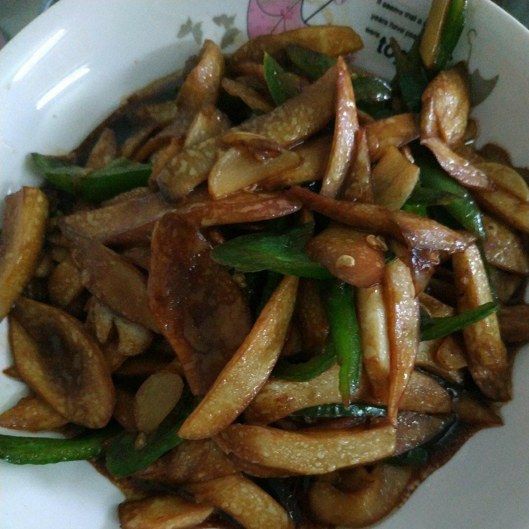 青椒素炒杏鲍菇