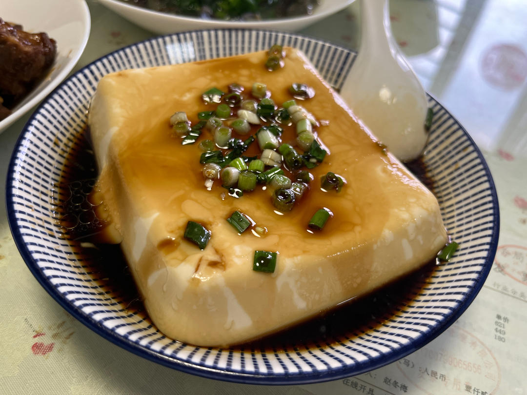 绢豆腐，内酯豆腐