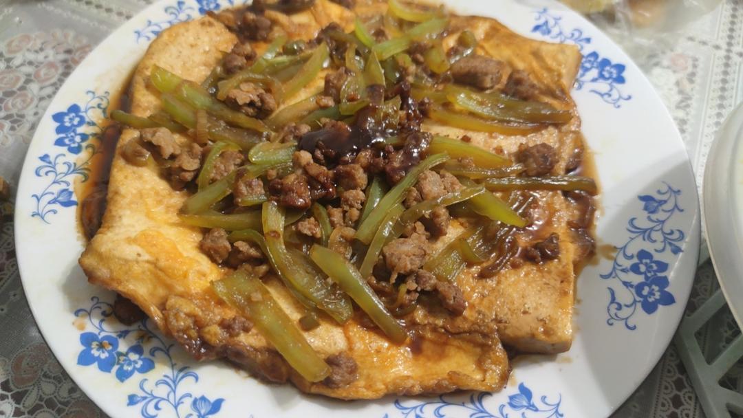 大厨教你锅塌豆腐的家常做法，有技巧没难度，软嫩鲜香，营养美味