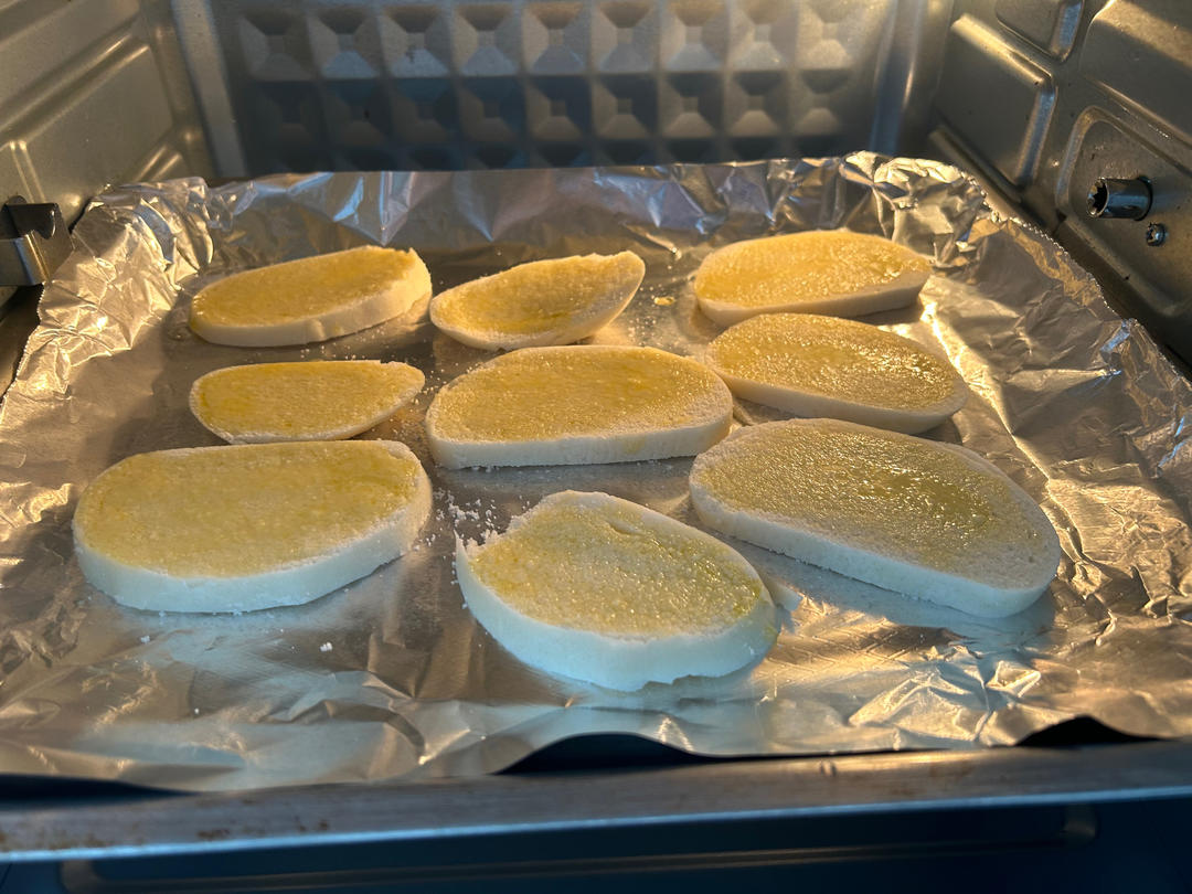 超简单系列之~香甜酥脆的炼乳烤馒头