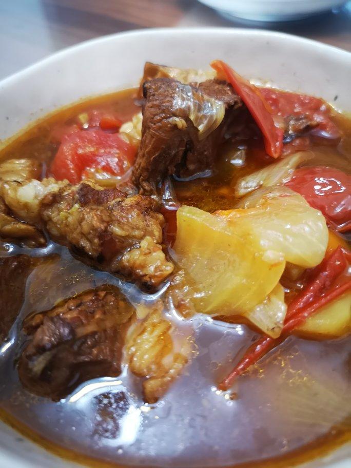 番茄土豆炖牛腩