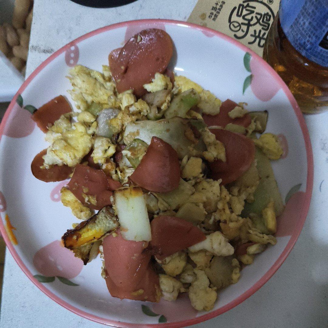 五分钟下饭菜黄瓜火腿炒鸡蛋