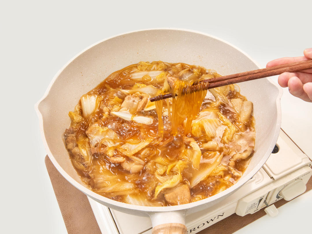 暖心暖胃的白菜豬肉燉粉條的做法 步驟4