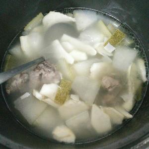 绿笋冬瓜排骨汤的做法 步骤4