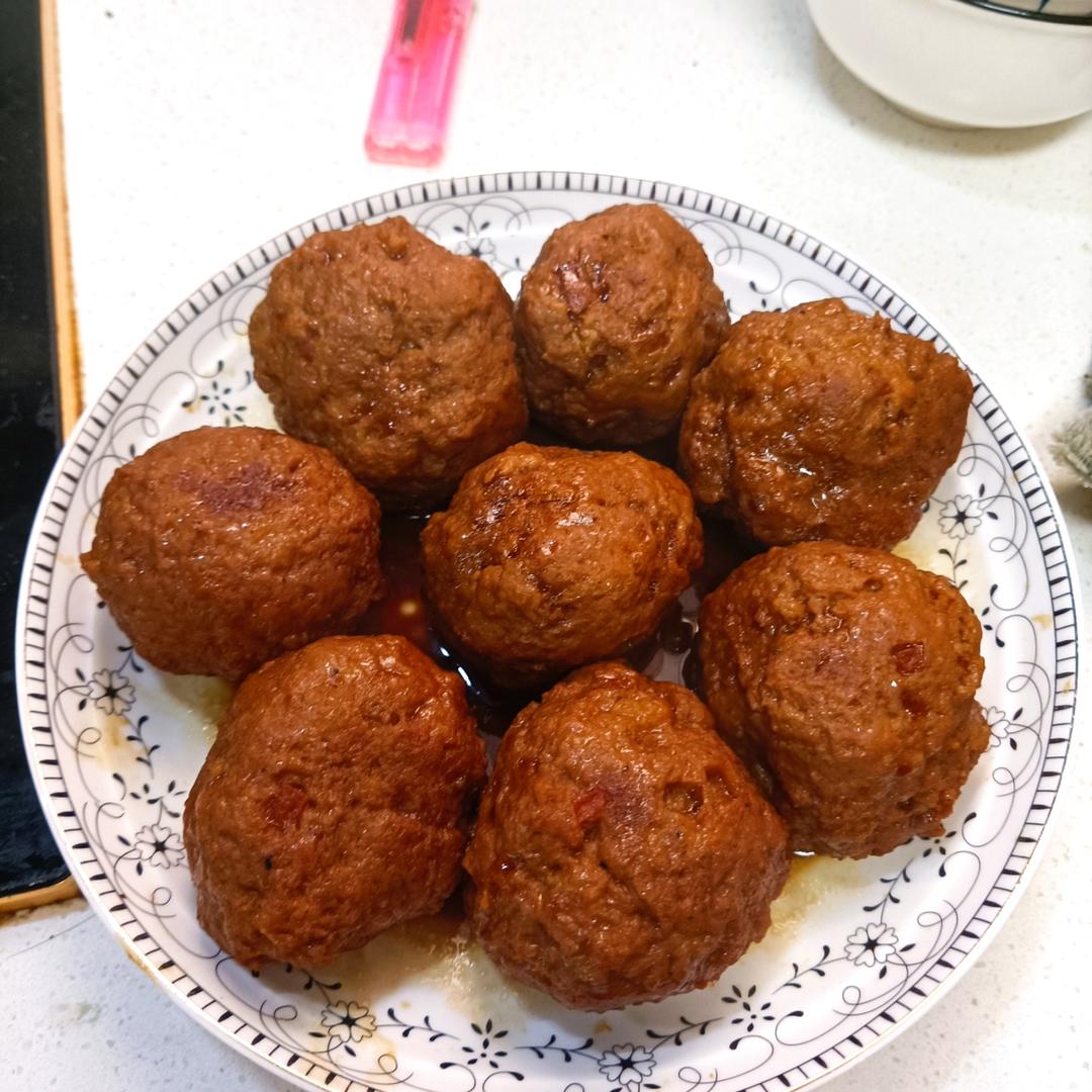 简单的红烧狮子头～拌饭太香了