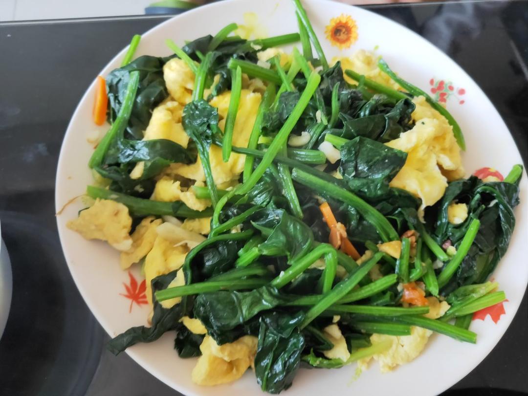 菠菜炒鸡蛋