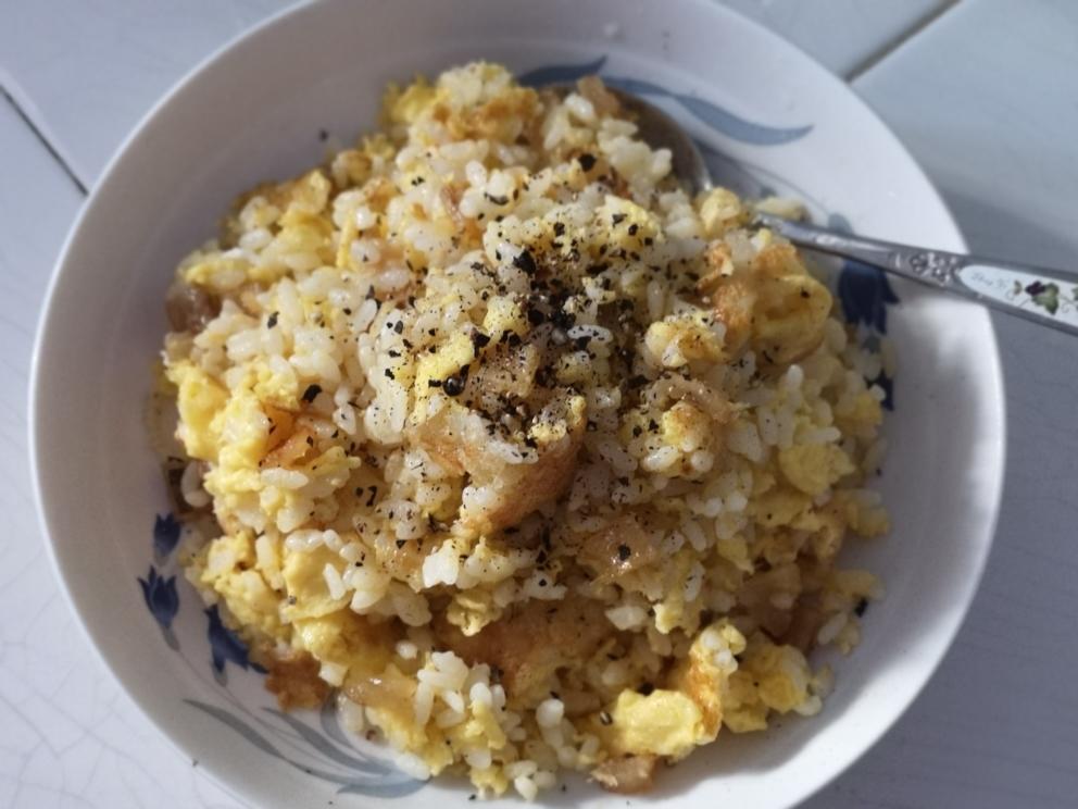 鱼粒蛋炒饭