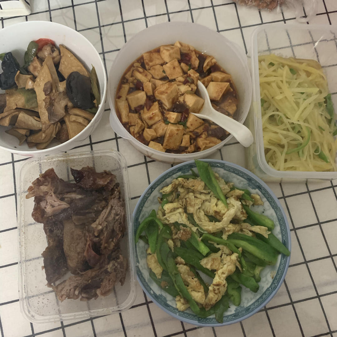 超级下饭菜青椒炒鸡蛋
