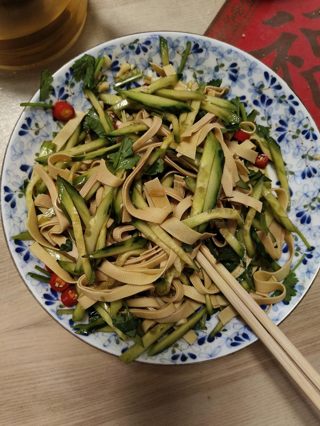 夏季凉拌菜万能油醋汁，酸辣可口低脂低卡，拌啥都好吃！凉拌豆腐皮绝了