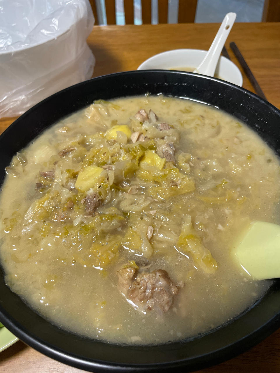 东北酸菜炖排骨