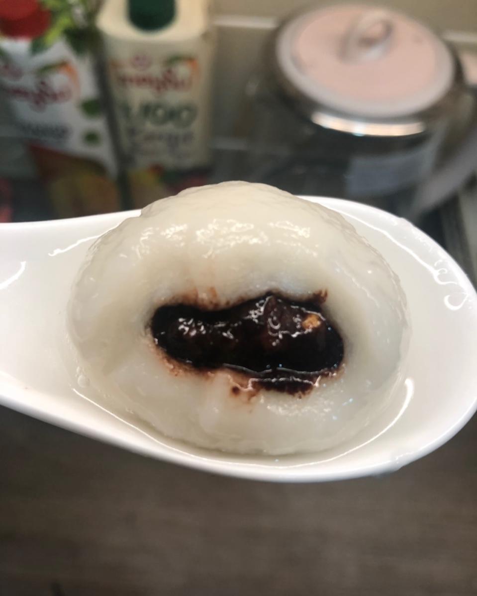 睡莲鱼做的元宵巧克力馅