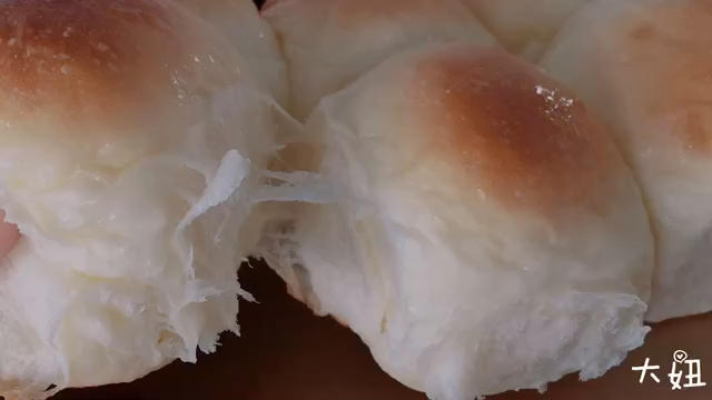 超好吃的香甜餐包