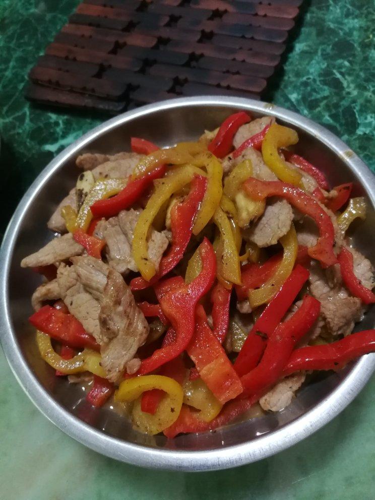 彩椒炒肉
