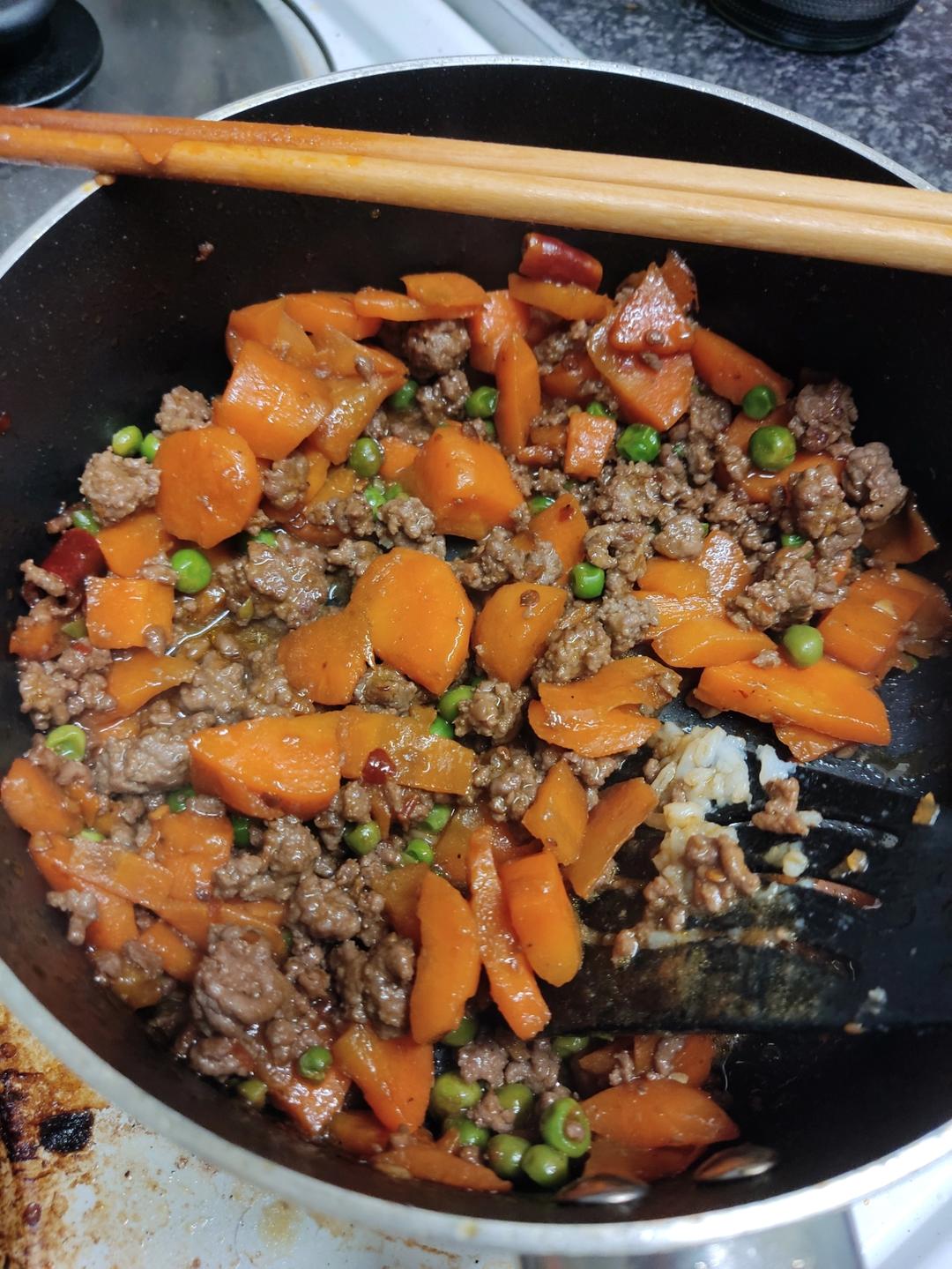 营养美味胡萝卜丝炒牛肉