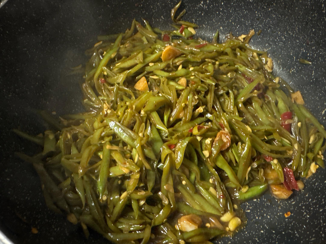 不吃不知道，一吃吓一跳的蒜香素炒豆角