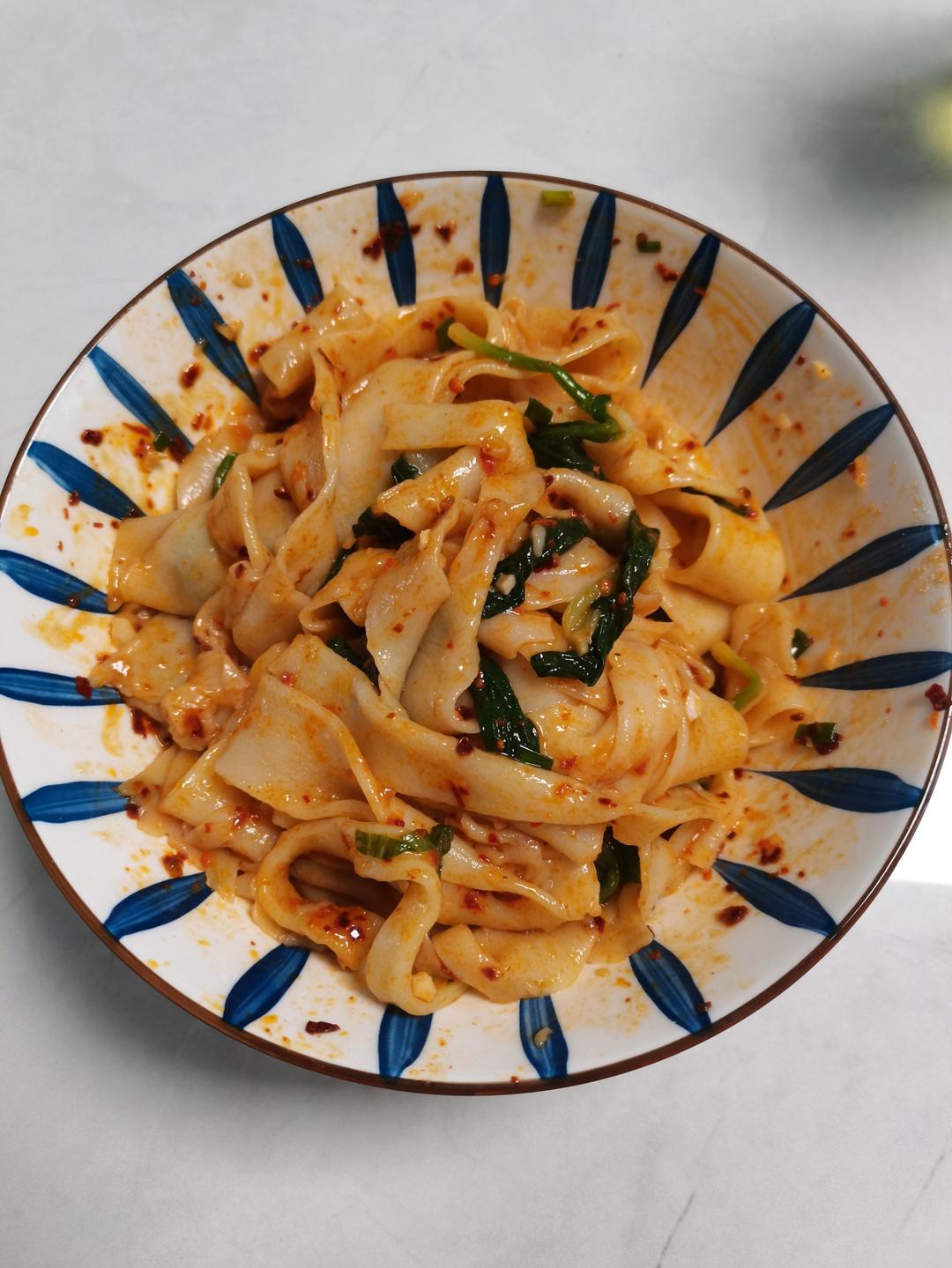 奶奶的手艺传承——快手油泼面